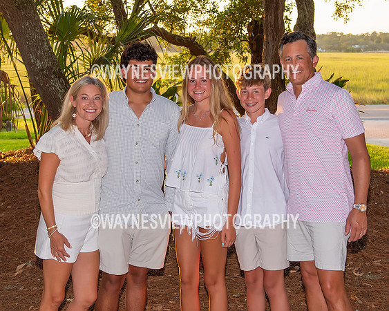 018-LeesFam-ForSocialMedia
